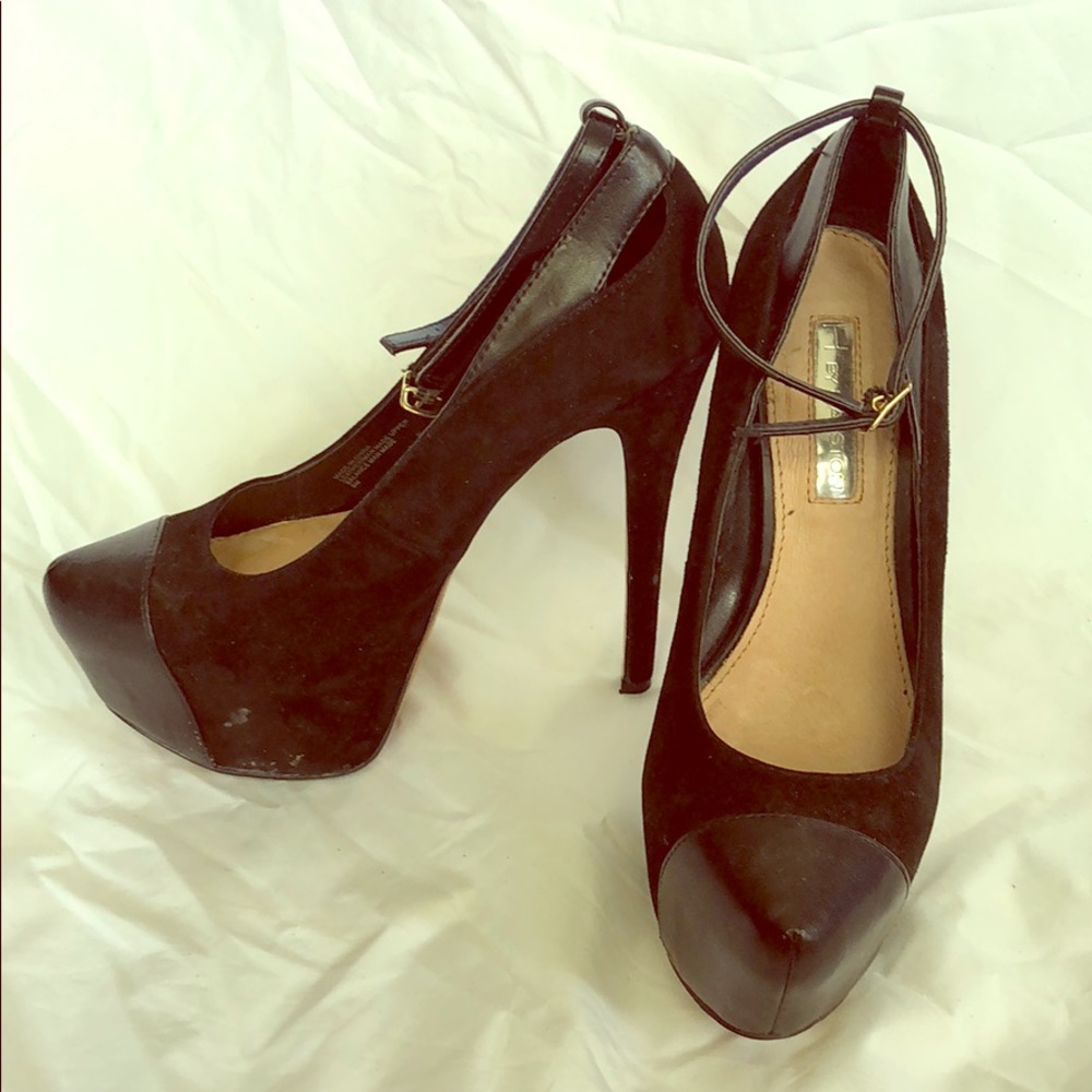 H by halston suede & leather shoes.